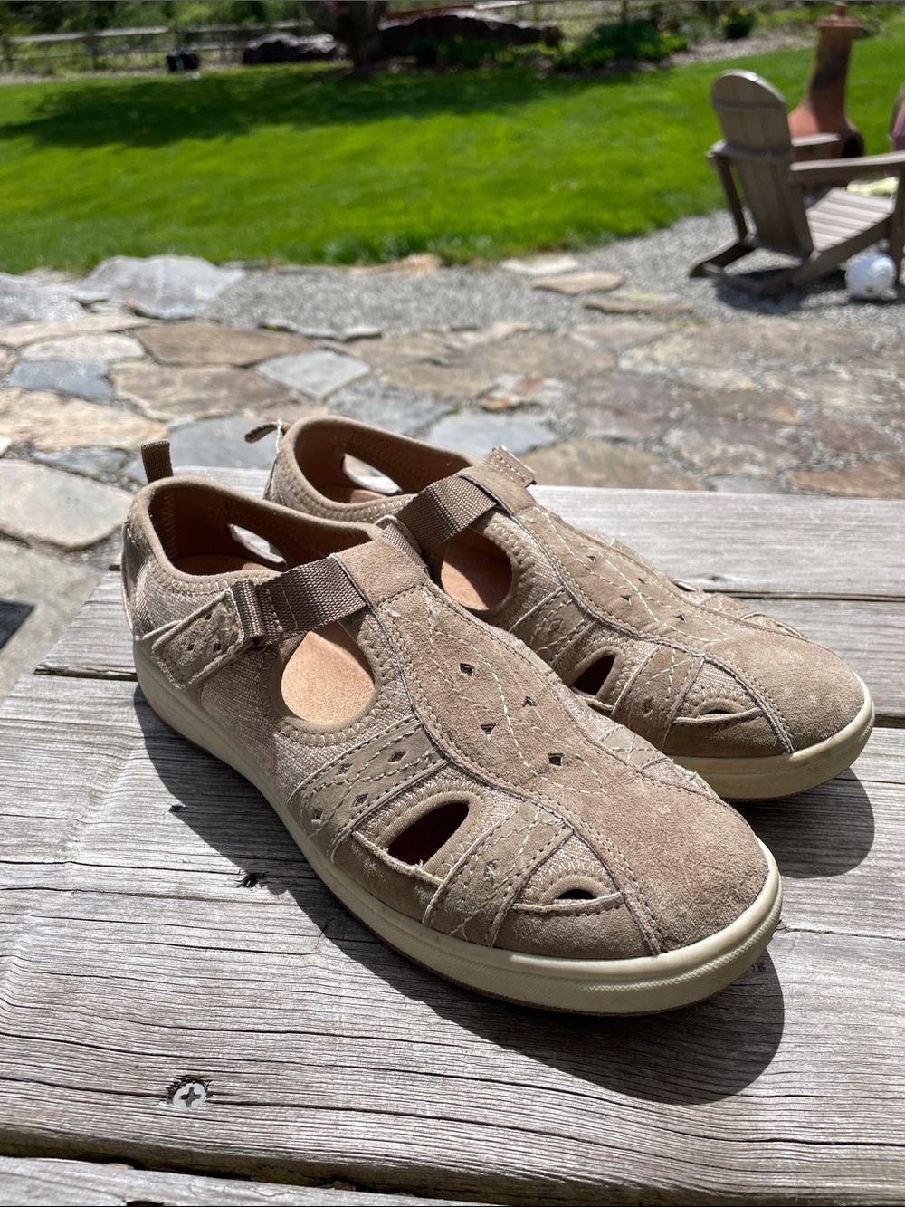 Women’s earth Origins Casual Taupe Suede Fisherman Sandals size:8.5